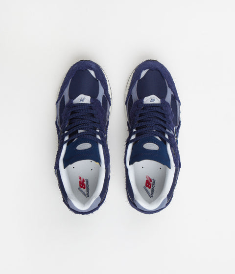 New Balance 2002R Shoes - NB Navy | Always in Colour