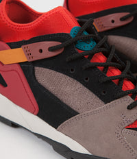 Nike ACG Air Revaderchi Shoes - Gym Red / Geode Teal - Habanero Red - Monarch thumbnail