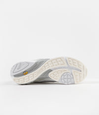 Nike Air Ghost Racer Shoes - White / Pure Platinum - Sail thumbnail