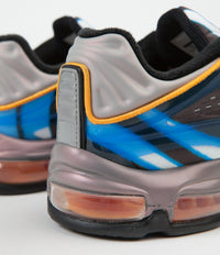 Nike Air Max Deluxe Shoes - Photo Blue / Wolf Grey - Orange Peel - Black thumbnail