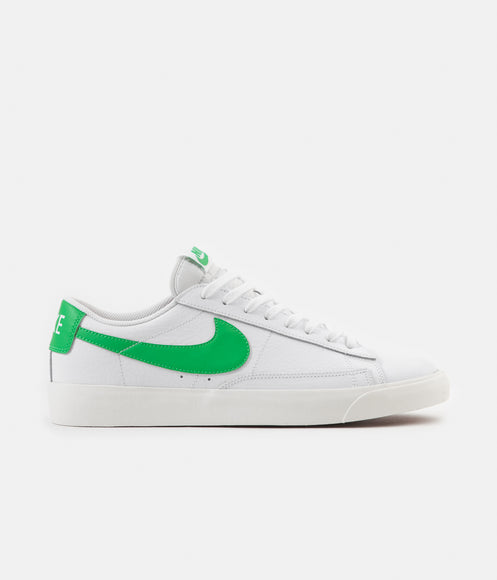 Nike Blazer Low Leather Shoes - White / Green Spark - Sail