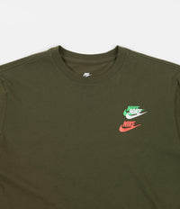 Nike Club Essentials T-Shirt - Rough Green thumbnail