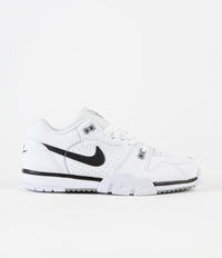 Black and white store nike cross trainers