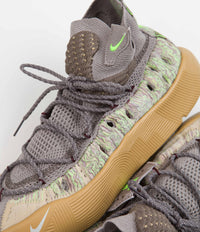 Nike ISPA Sense Flyknit Shoes - Enigma Stone / Seafoam - Elemental Gold thumbnail