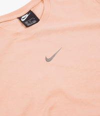 Nike Swoosh T-Shirt - Pink Quartz thumbnail