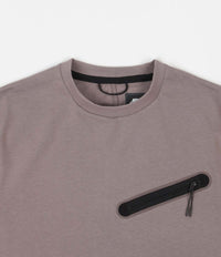 Nike Zip Pocket T-Shirt - Taupe Haze / Black thumbnail