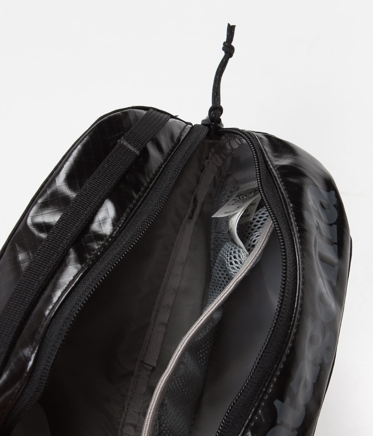 Patagonia black hole 2l 2025