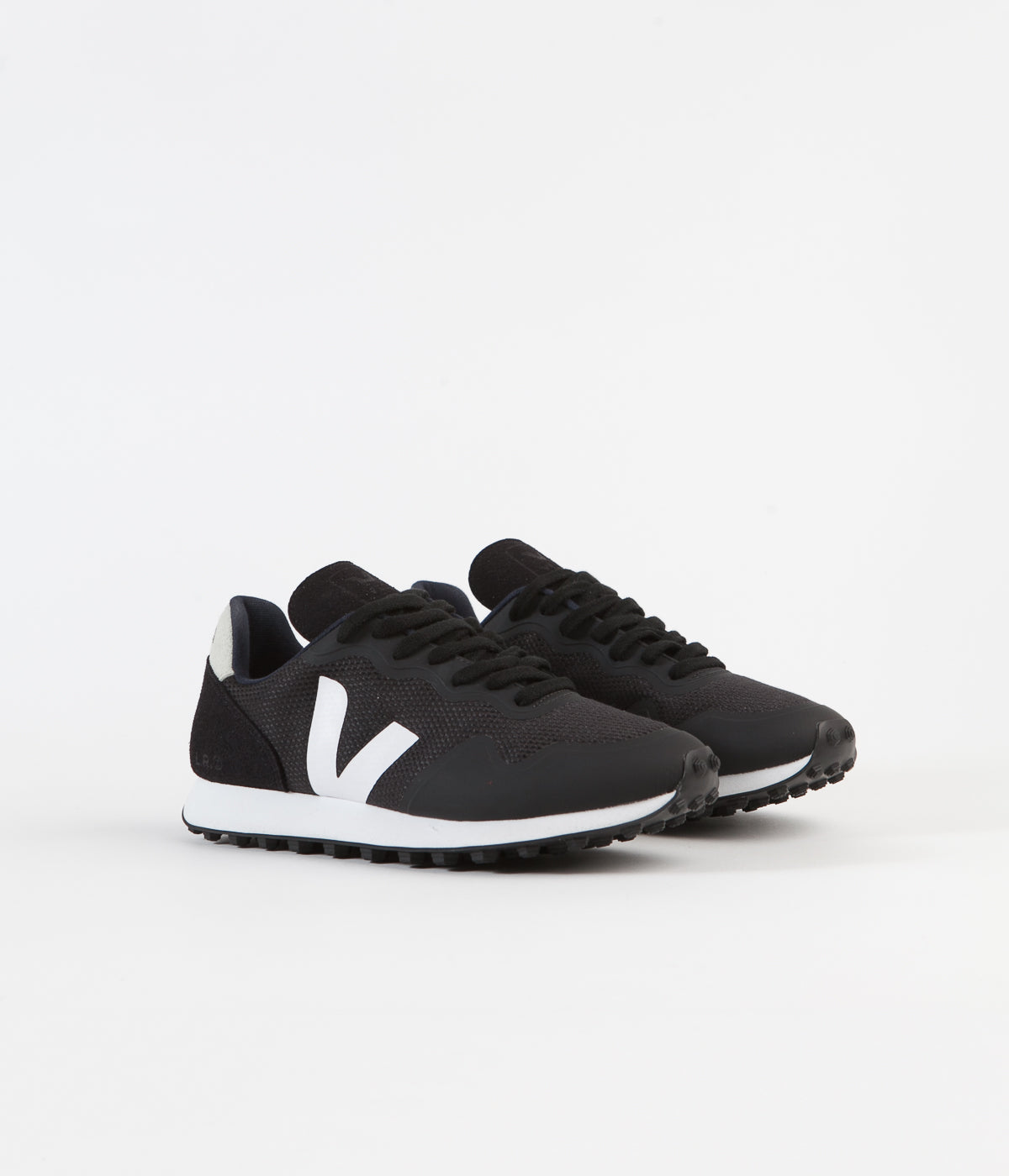 Veja Womens SDU RT B-Mesh Shoes - Black / Natural | Always in Colour